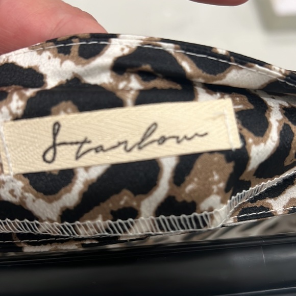 Skirts size small - Picture 2 of 3